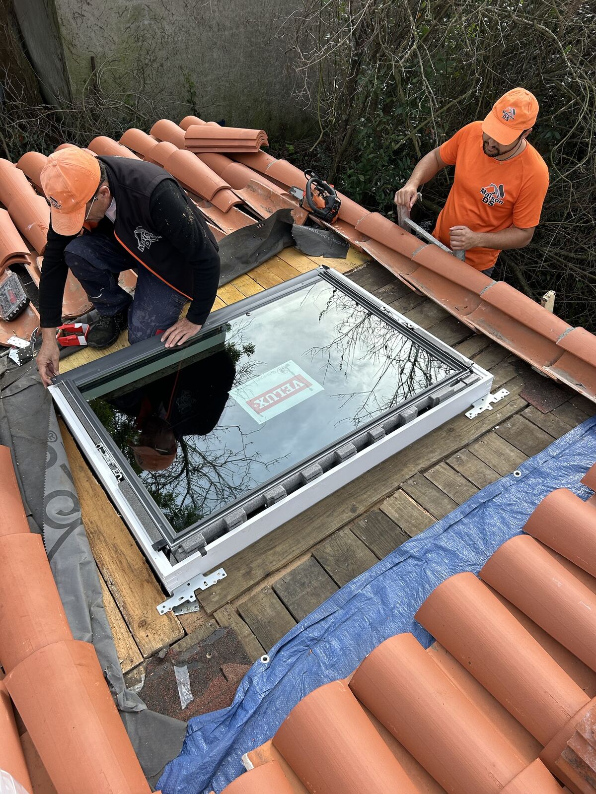 Installation d'une fenêtre de toit Velux à Seysses